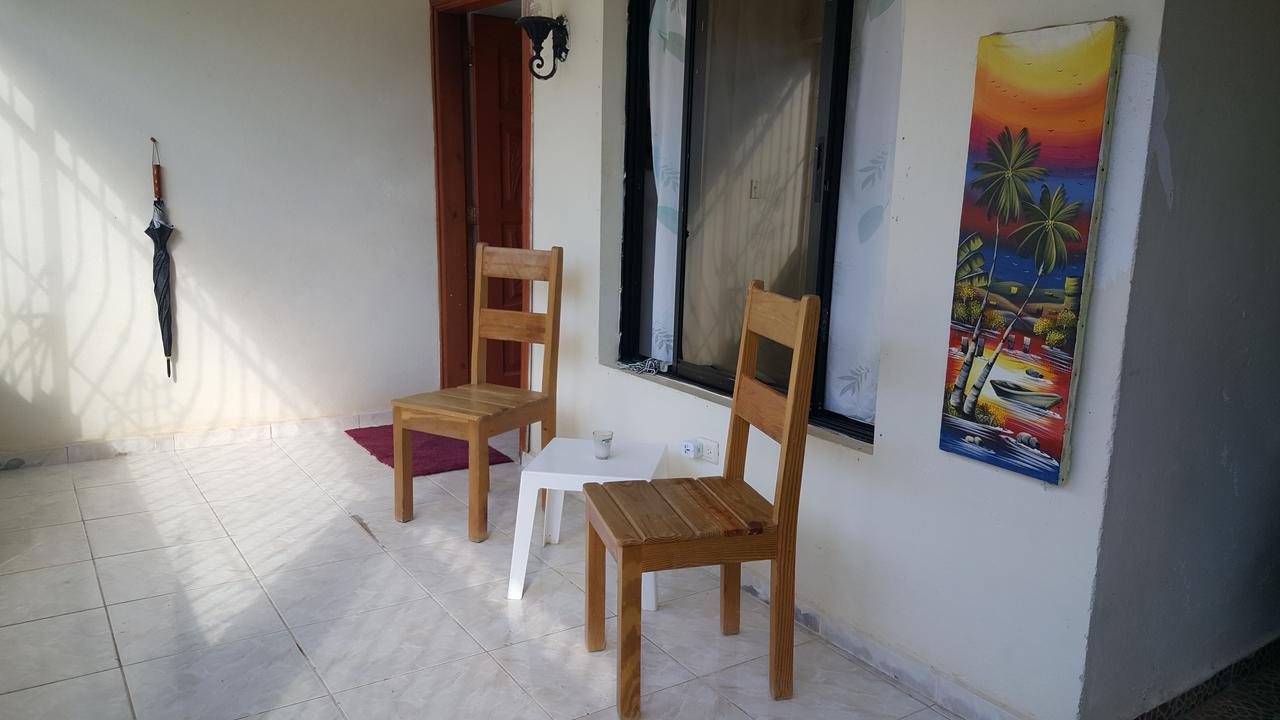 Hotel B&B Italia Caribe Pedernales Exteriör bild